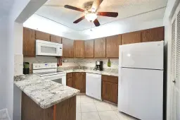Picture of 444 Pine Glen Ln D-1, Greenacres, FL 33463