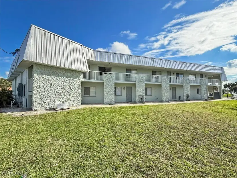 Picture of 5111 Manor Ct 4, Cape Coral FL 33904