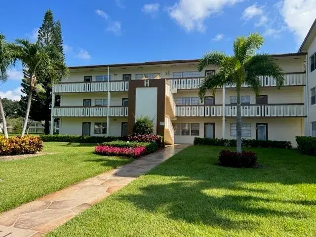 Picture of 300 Mansfield H 300, Boca Raton FL 33434