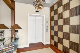 Picture of 13675 Vanderbilt Dr 1105, Naples, FL 34110