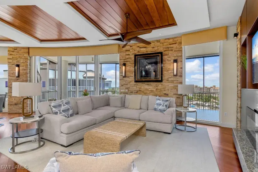 Picture of 13675 Vanderbilt Dr 1105, Naples FL 34110