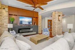 Picture of 13675 Vanderbilt Dr 1105, Naples, FL 34110