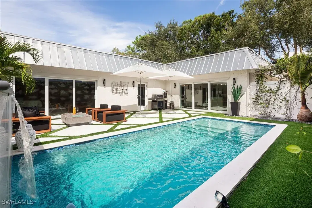 Picture of 4834 West Blvd, Naples, FL 34103