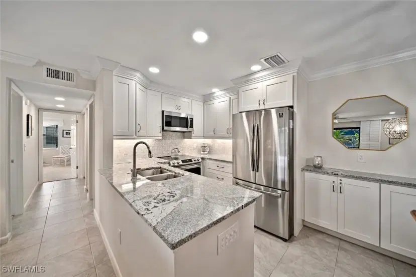 Picture of 845 E Gulf Dr 822, Sanibel FL 33957
