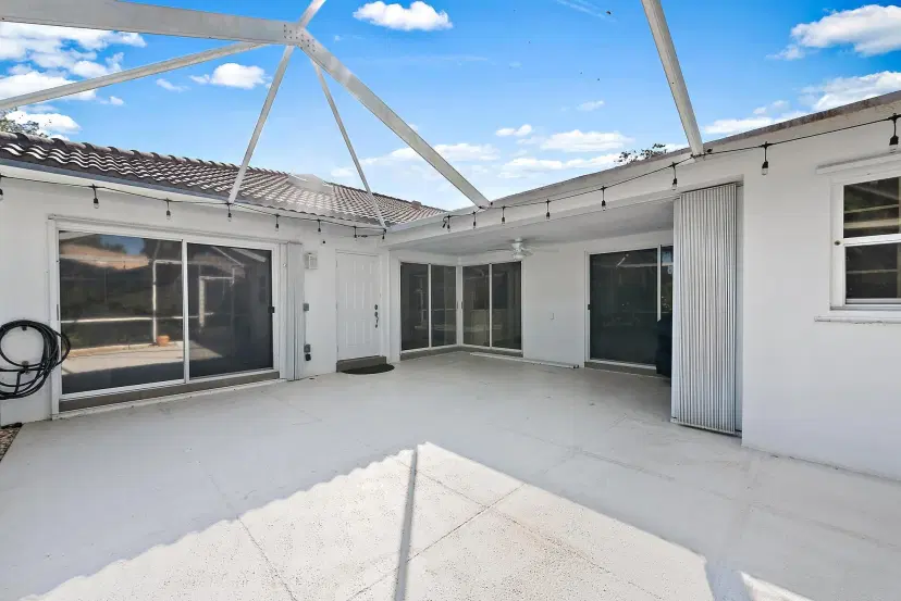 Picture of 8602 Chapman Oak Court, Palm Beach Gardens FL 33410