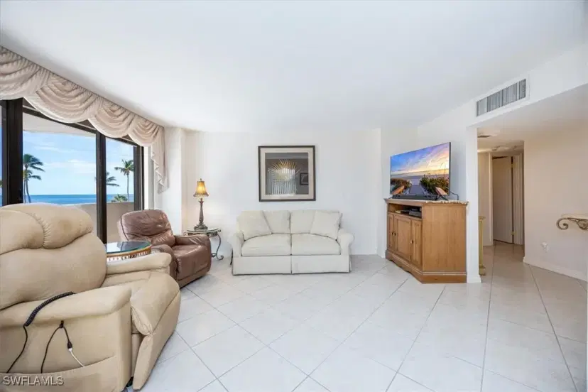 Picture of 4005 Gulf Shore Blvd N 200, Naples FL 34103
