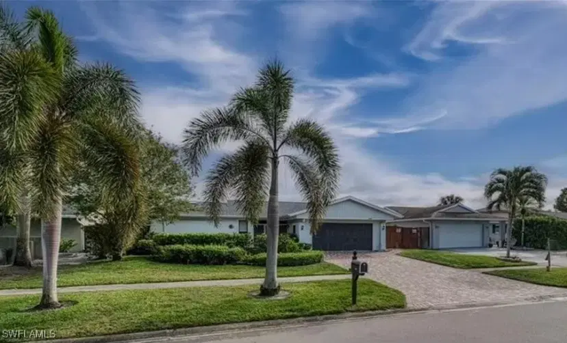Picture of 4980 Napoli Dr, Naples FL 34103