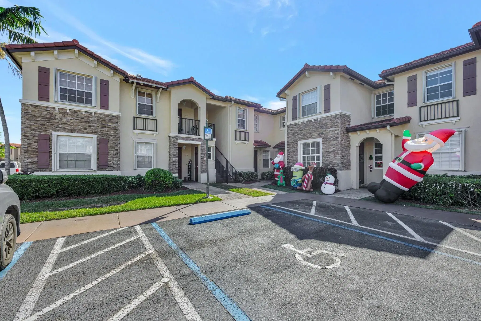 Picture of 3320 NE 13Th Cir Dr 102-23, Homestead, FL 33033