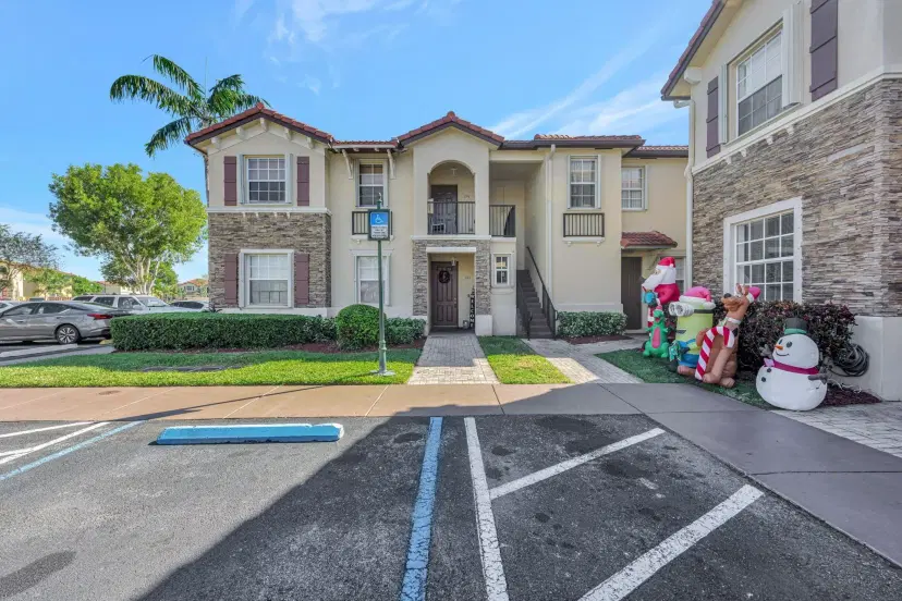 Picture of 3320 NE 13Th Cir Dr 102-23, Homestead FL 33033