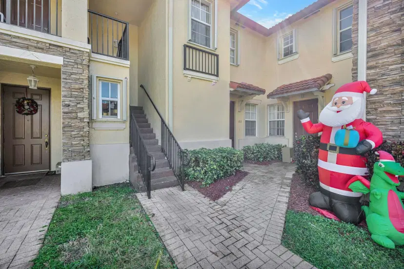 Picture of 3320 NE 13Th Cir Dr 102-23, Homestead FL 33033