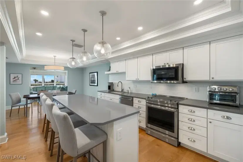 Picture of 411 Bella Vista Way E, Sanibel FL 33957