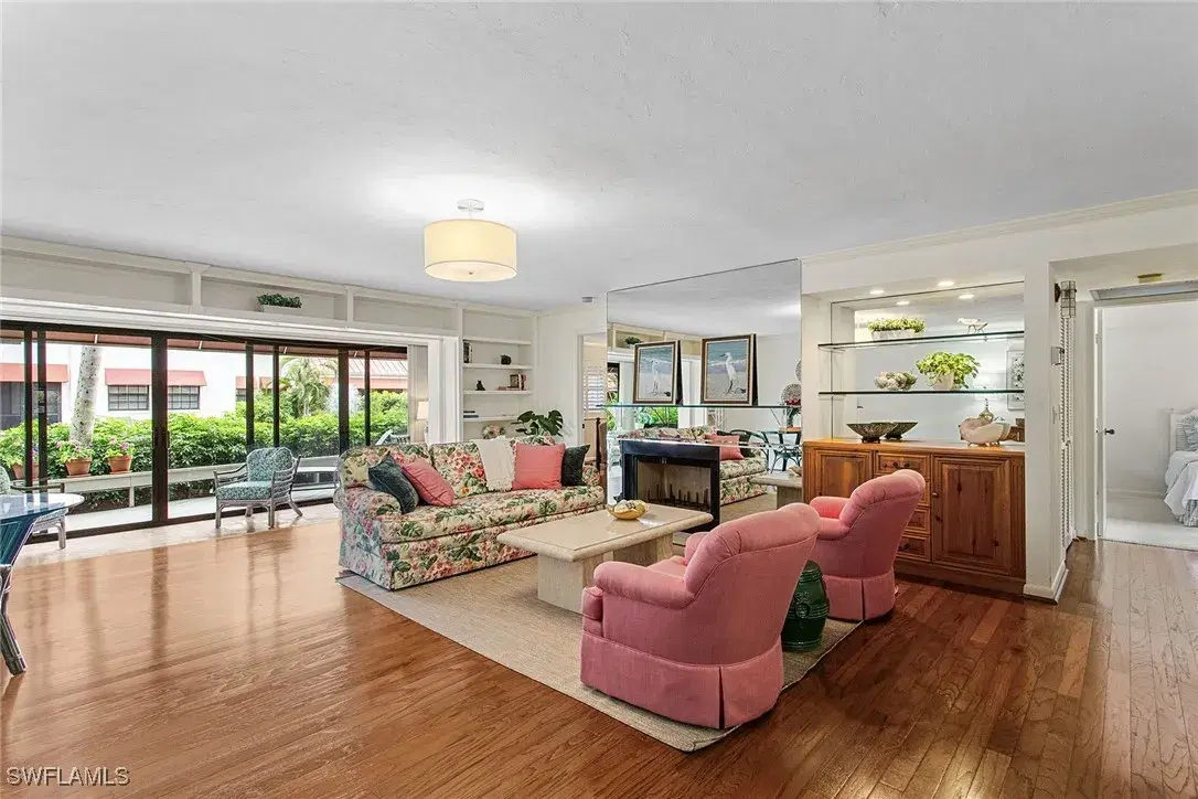 Picture of 525 Serendipity Dr 525, Naples, FL 34108
