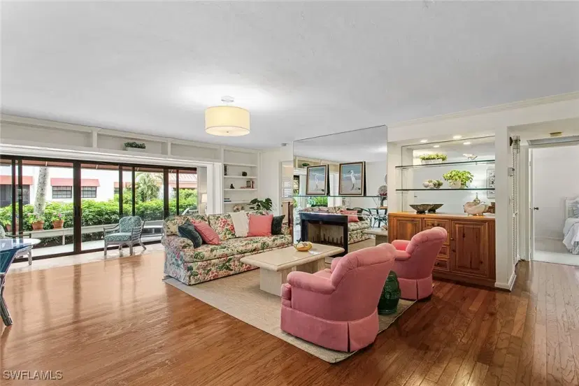 Picture of 525 Serendipity Dr 525, Naples FL 34108