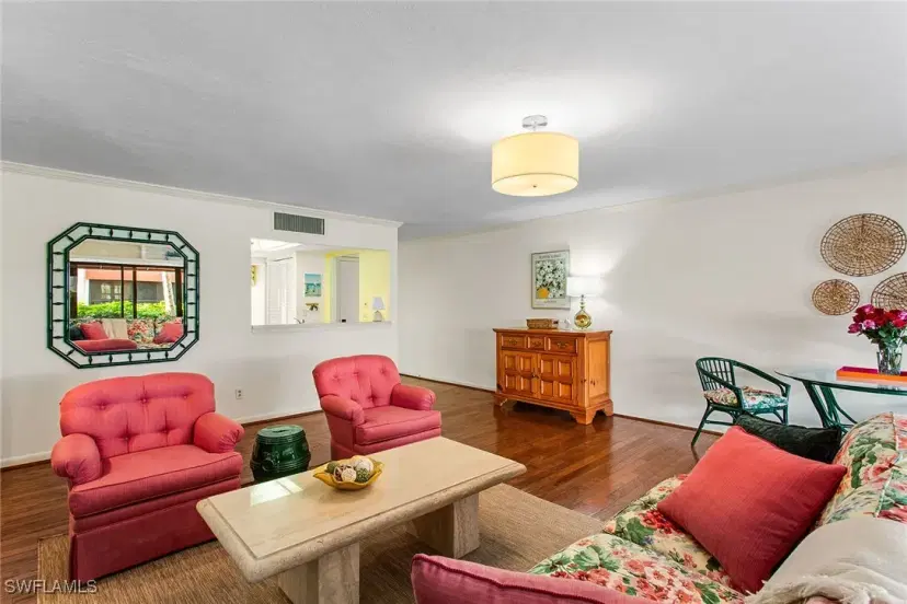 Picture of 525 Serendipity Dr 525, Naples FL 34108