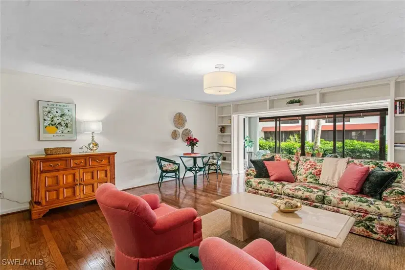 Picture of 525 Serendipity Dr 525, Naples FL 34108