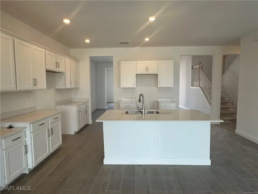 Picture of 10546 Timber Creek Dr, Fort Myers FL 33913