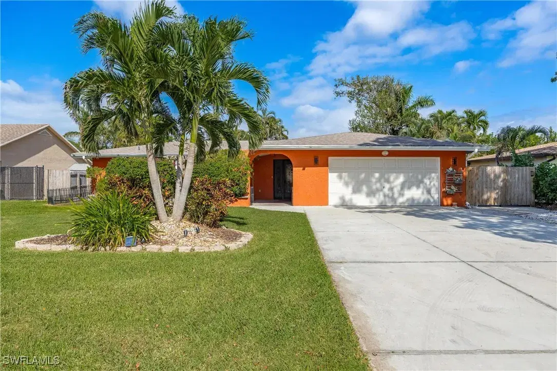 Picture of 71 Mentor Dr, Naples, FL 34110