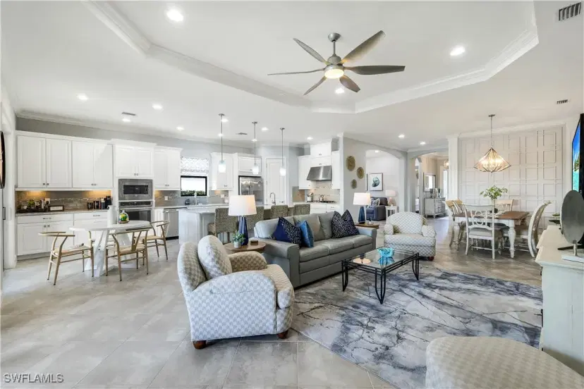 Picture of 9402 Terresina Dr, Naples FL 34119