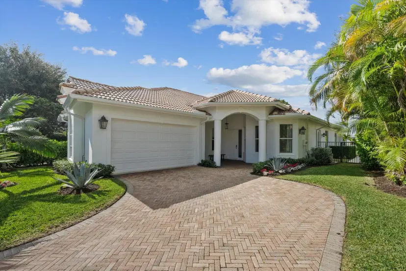 Picture of 2951 Twin Oaks Way, Wellington FL 33414