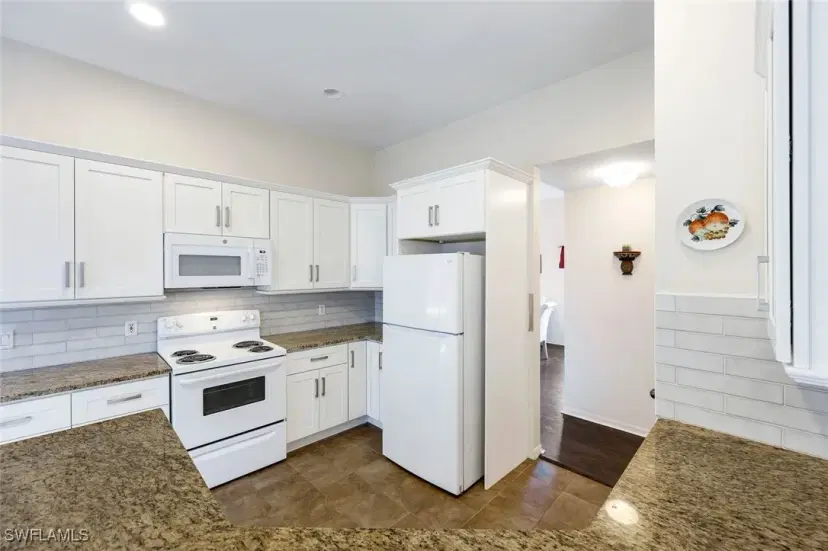 Picture of 23353 Olde Meadowbrook Cir, Estero FL 34134