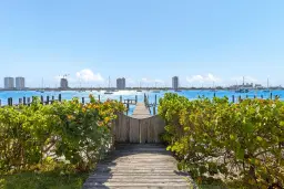 Picture of 1246 N Lake Way, Palm Beach, FL 33480