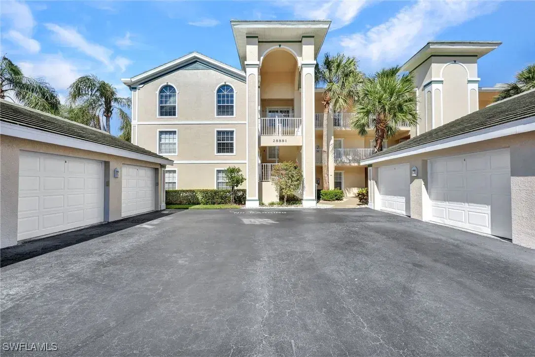 Picture of 28881 Bermuda Lago Ct 302, Bonita Springs, FL 34134