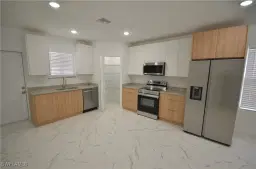 Picture of 2169 Davis Ct, Fort Myers, FL 33916