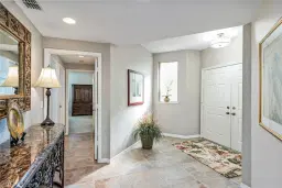 Picture of 760 Waterford Dr 104, Naples, FL 34113