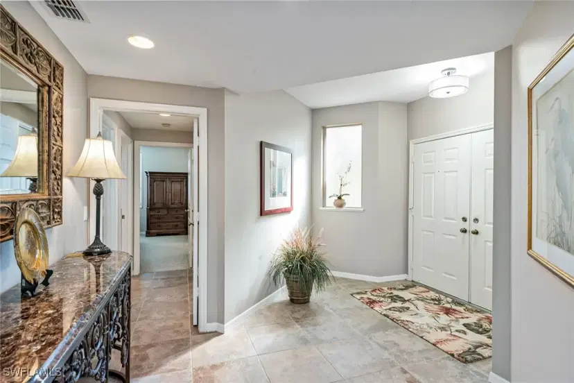 Picture of 760 Waterford Dr 104, Naples FL 34113