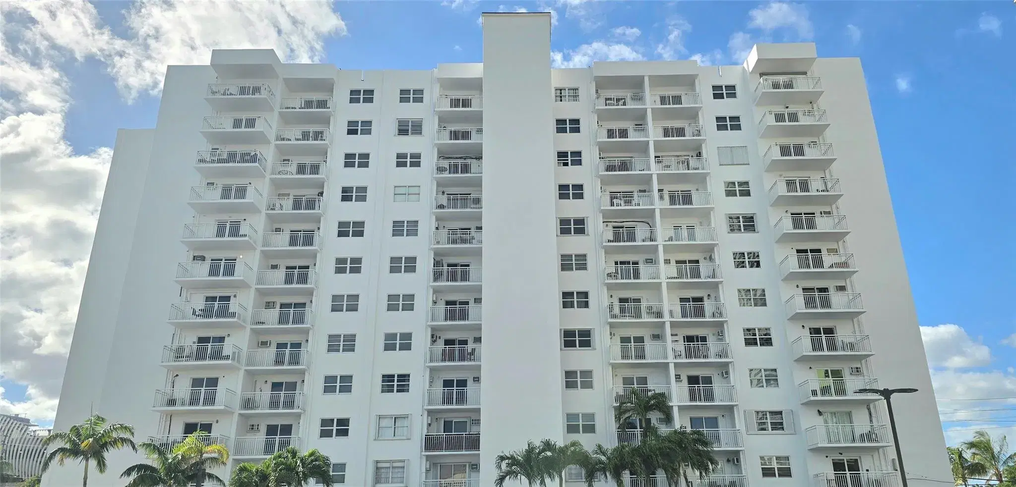 Picture of 200 S Birch Rd 121, Fort Lauderdale, FL 33316