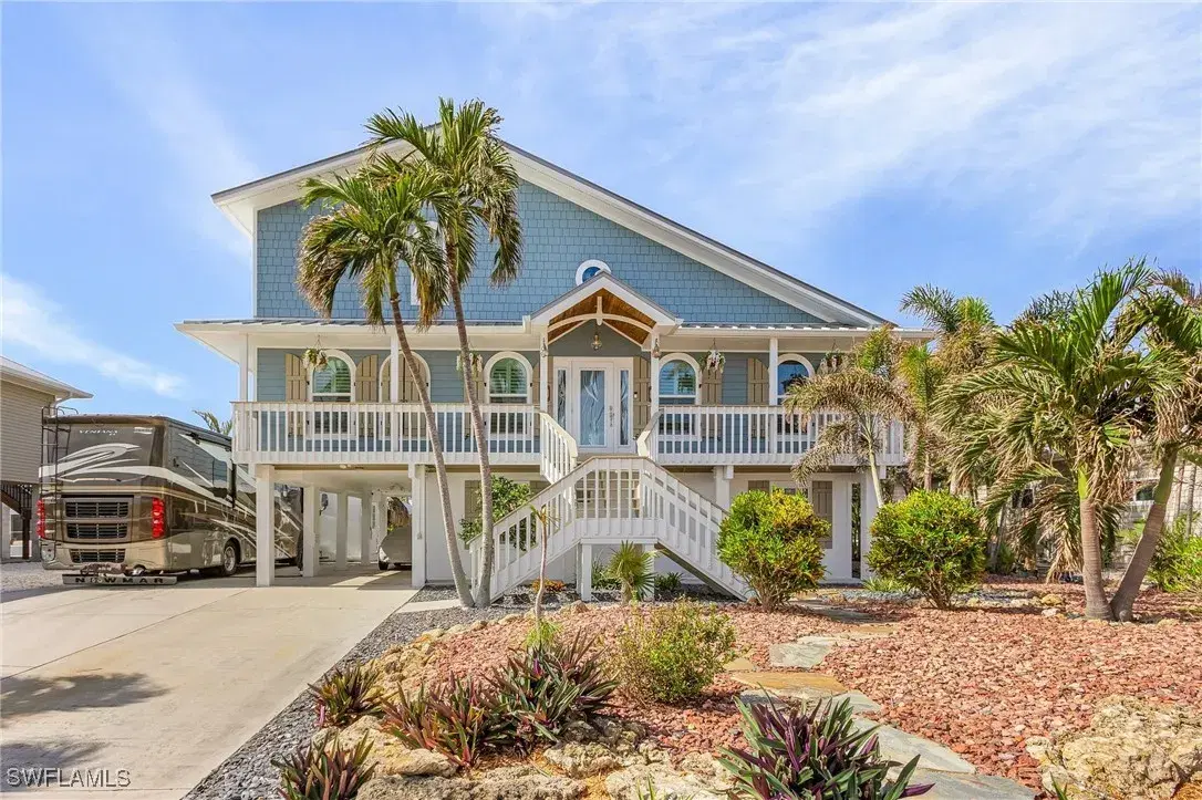 Picture of 2357 Sapodilla Ln, St. James City, FL 33956