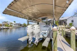 Picture of 2357 Sapodilla Ln, St. James City, FL 33956