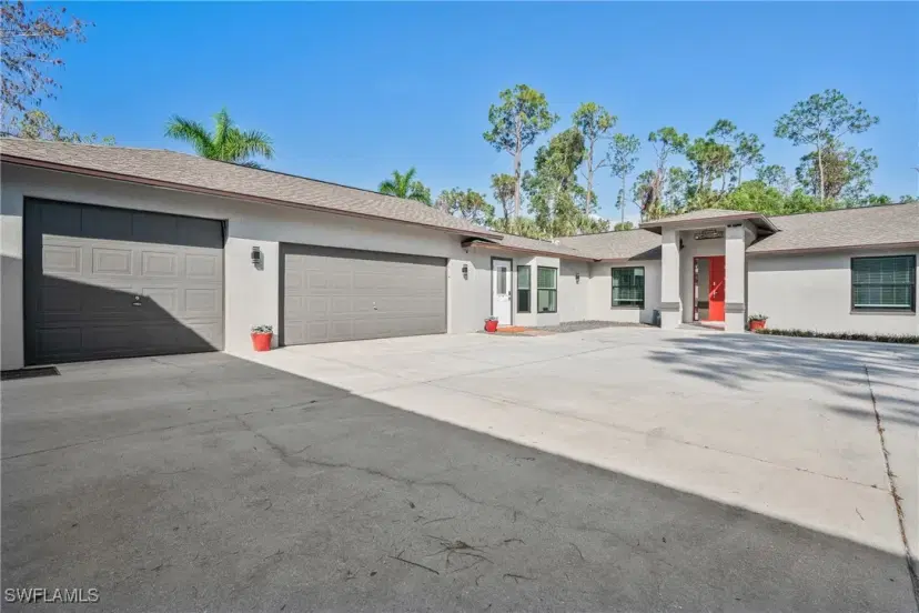 Picture of 11981 Plantation Rd, Fort Myers FL 33966