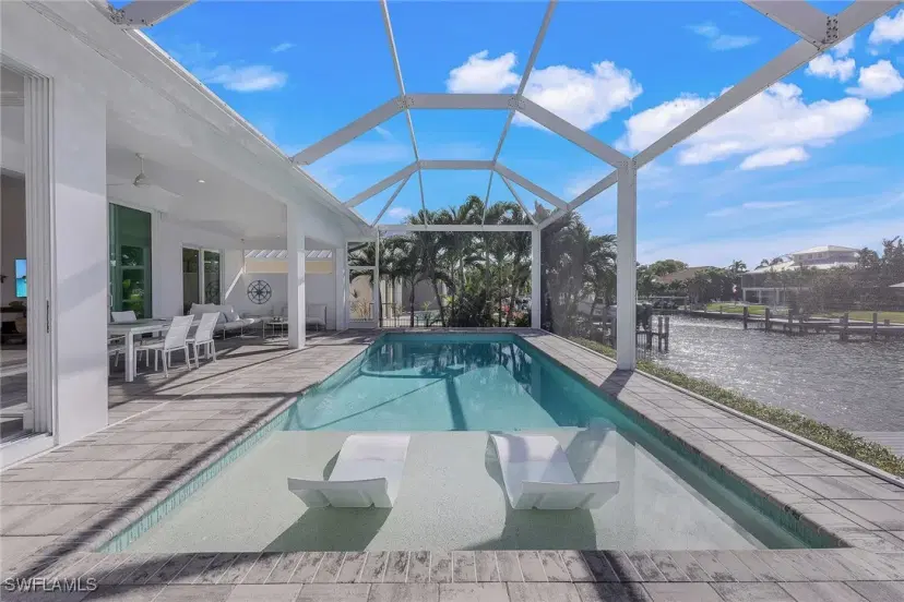 Picture of 327 Henderson Ct, Marco Island FL 34145