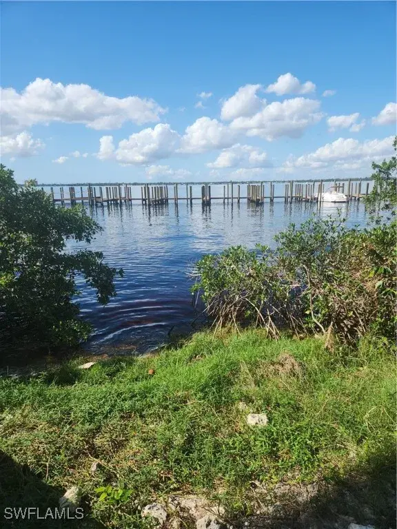 Picture of 2885 Palm Beach Blvd 507, Fort Myers FL 33916