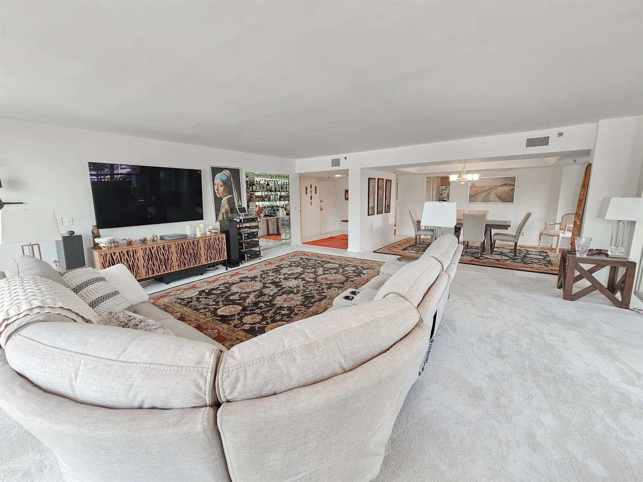 Picture of 2427 Presidential Way 204, West Palm Beach, FL 33401
