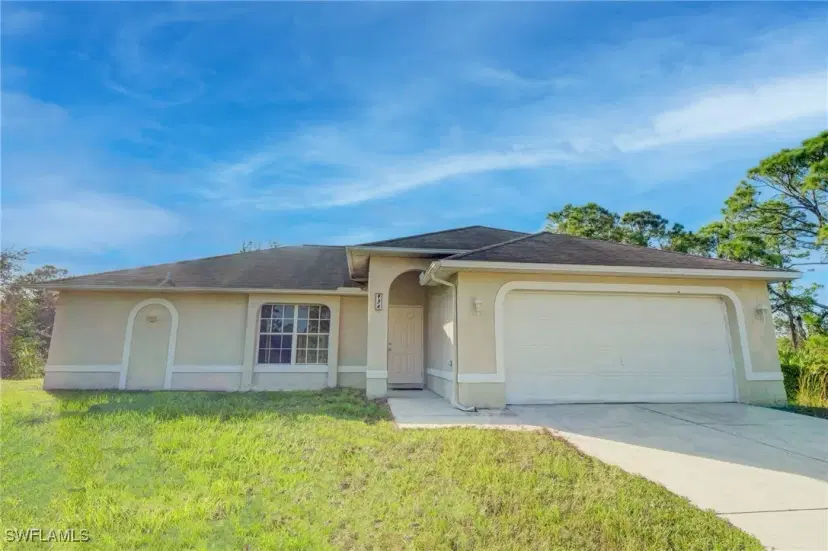 Picture of 934 Garnet Ave, Lehigh Acres FL 33974
