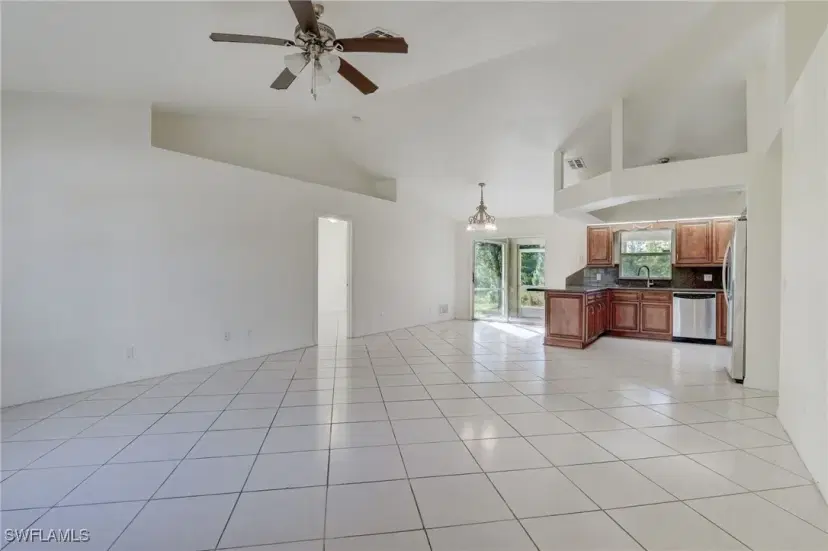 Picture of 934 Garnet Ave, Lehigh Acres FL 33974