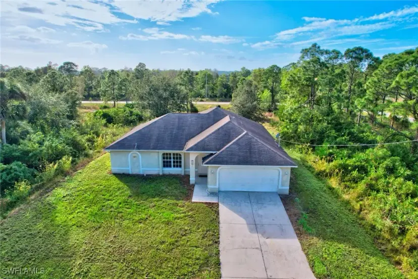 Picture of 934 Garnet Ave, Lehigh Acres FL 33974