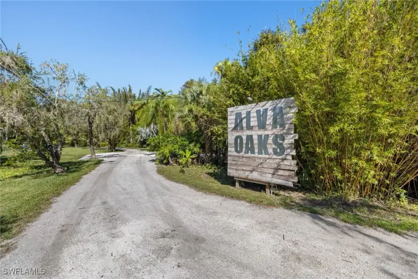 Picture of 17790 Caloosa Rd, Alva FL 33920