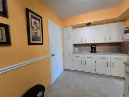 Picture of 3300 NE 36Th St 114, Fort Lauderdale, FL 33308