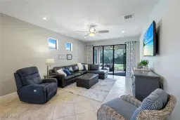 Picture of 7602 Jacaranda Ln, Naples, FL 34114