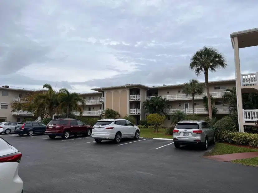 Picture of 2811 S Garden Drive 207, Lake Worth FL 33461