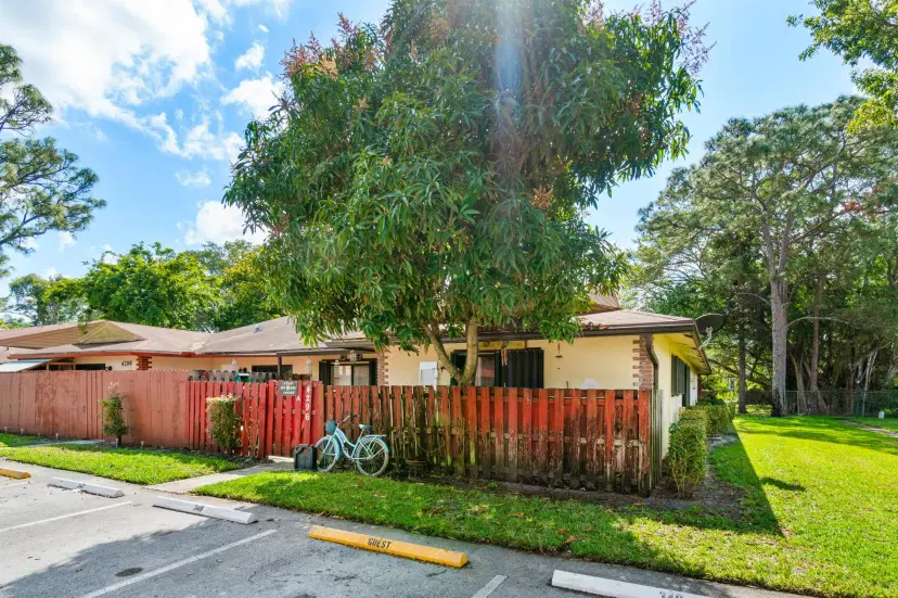 Picture of 4296 Woodstock Drive A, West Palm Beach FL 33409