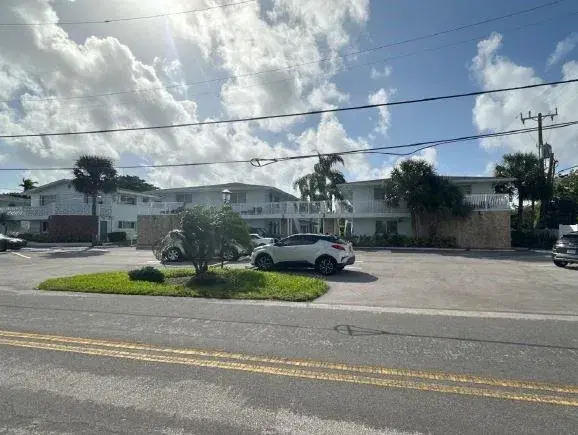 Picture of 2050 NE 39Th Street 102, Fort Lauderdale FL 33308
