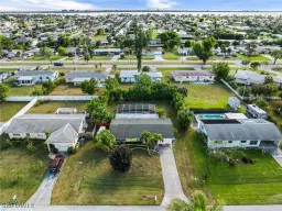Picture of 714 Sharar Ct, Cape Coral, FL 33904