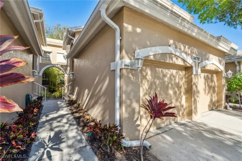 Picture of 24797 Lakemont Cove Ln 202, Bonita Springs FL 34134