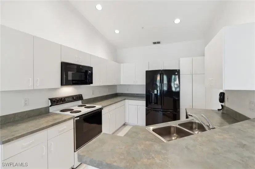 Picture of 24797 Lakemont Cove Ln 202, Bonita Springs FL 34134