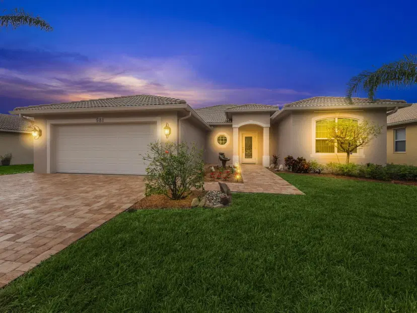 Picture of 581 Waverly Circle, Port St Lucie FL 34983