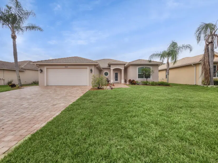 Picture of 581 Waverly Circle, Port St Lucie FL 34983